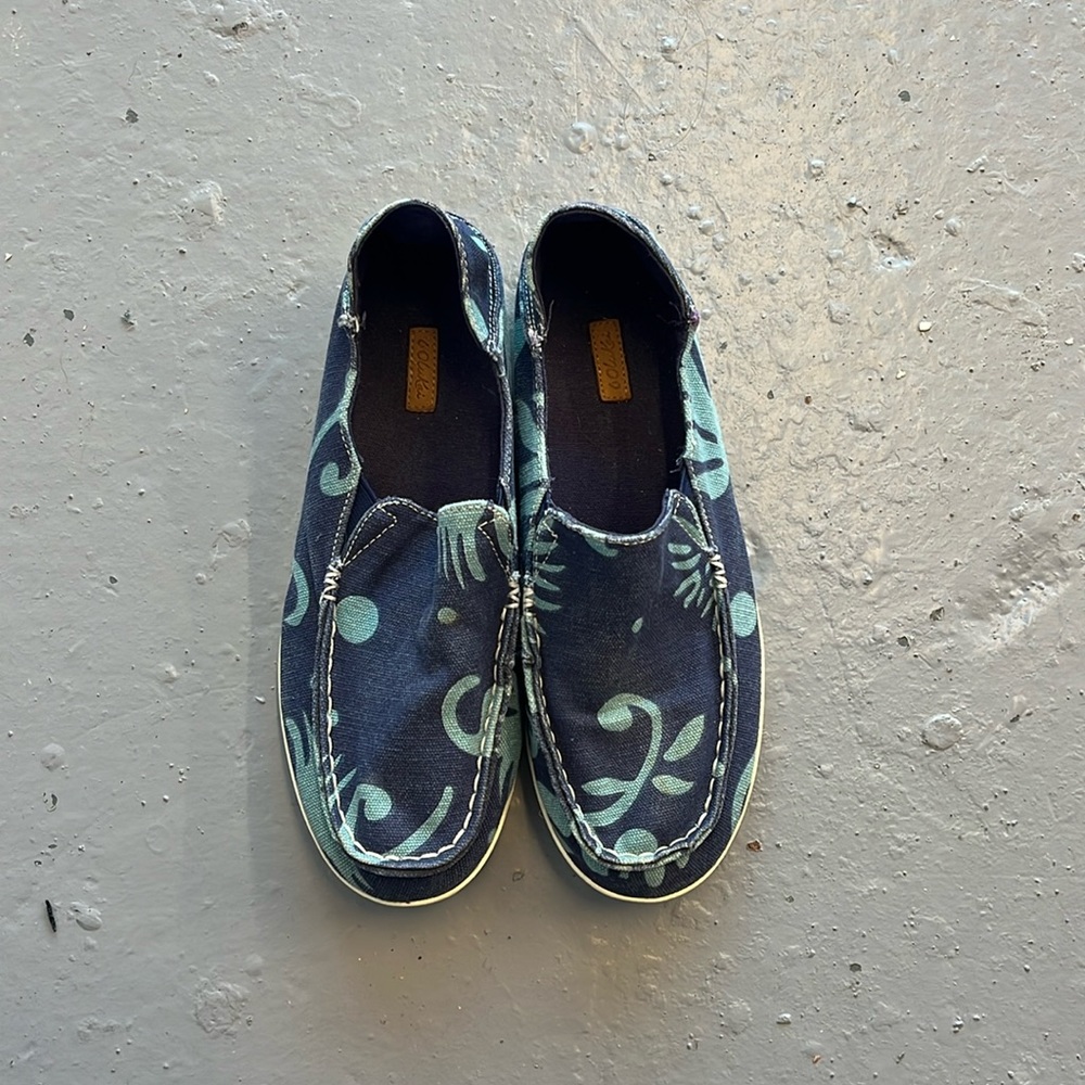 Olukai Nohea Canvas Print Slip On Shoes Drop in Heel Blue Women - size 9